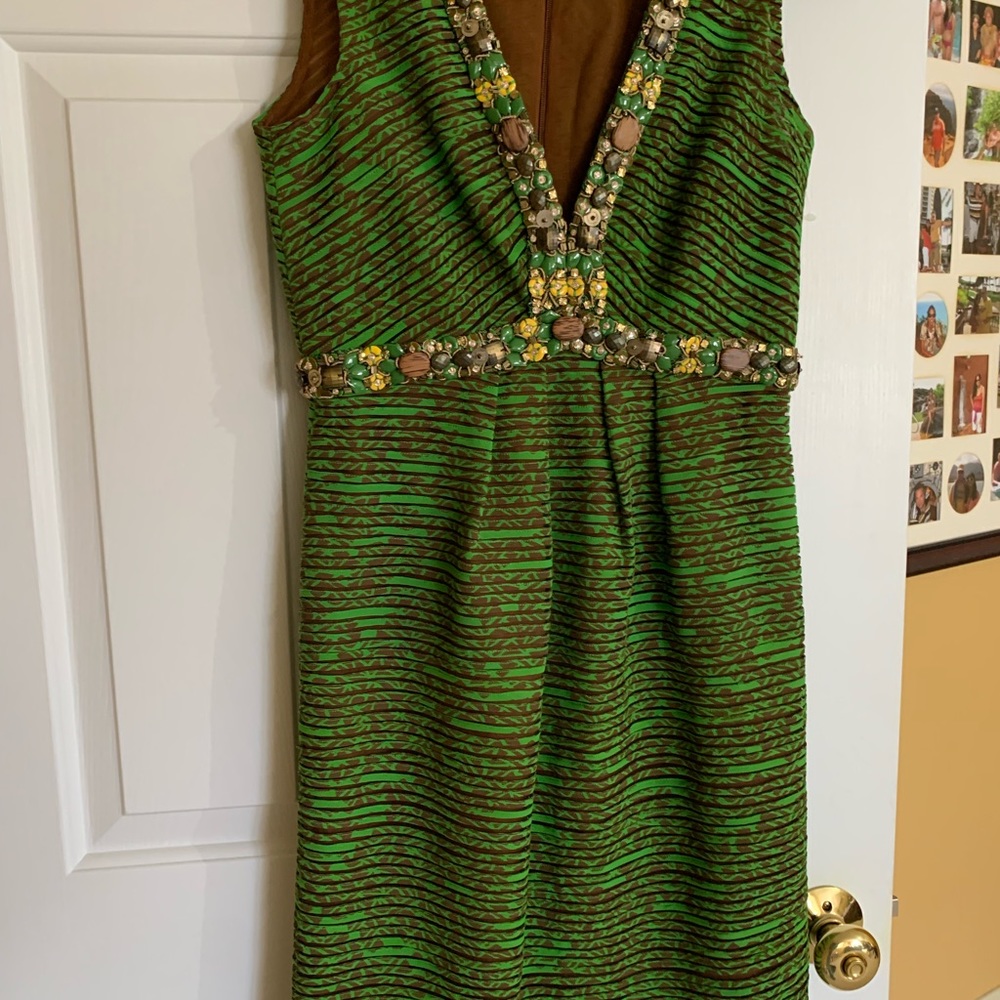 Oscar De La Rends dress excellent